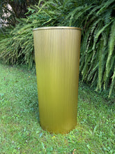 Load image into Gallery viewer, Round Ribbed Plinths - White, Black, Gold & Pink (Cake Stand) For Hire