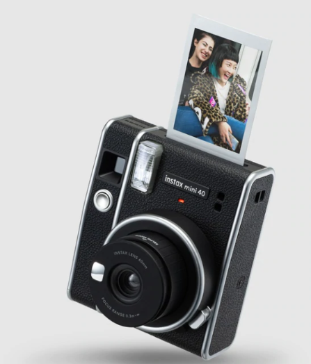 Polaroid Camera (100 film) for Hire